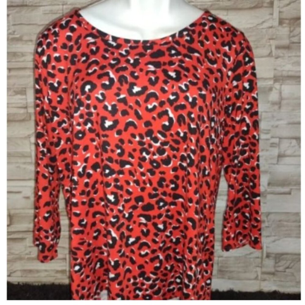 Star Vixen Red and Black animal print blouse in size Large